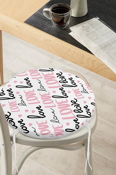Realhomes Valentine's Day Themed Special Design Digital Printed Modern Round Zippered Chair Cushion