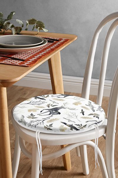 Realhomes Ecru Floored Deer And Leaf Motifs Digital Printed Round Zippered Chair Cushion