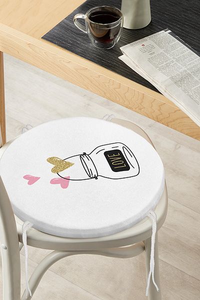 Realhomes Love Heart Patterned Digital Printed Round Zippered Chair Cushion