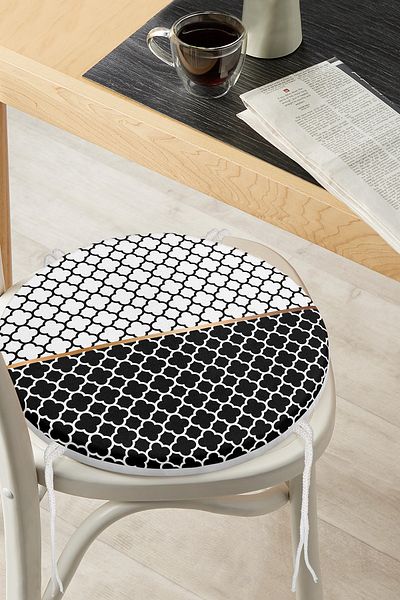 Realhomes Ogea Patterned Black and White Digital Printed Round Zippered Chair Cushion