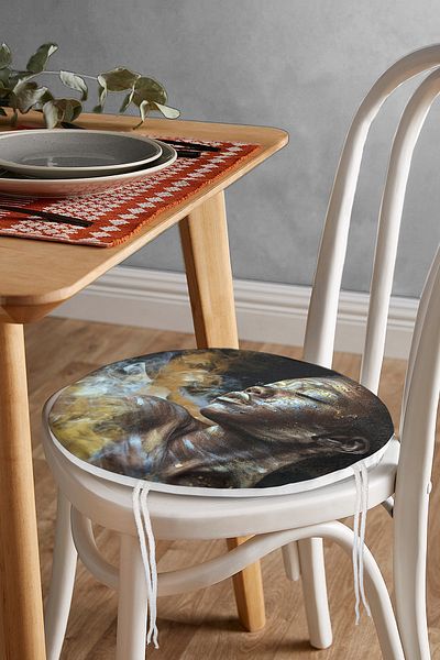 Realhomes African Woman Ethnic Patterned Digital Printed Round Zippered Chair Cushion