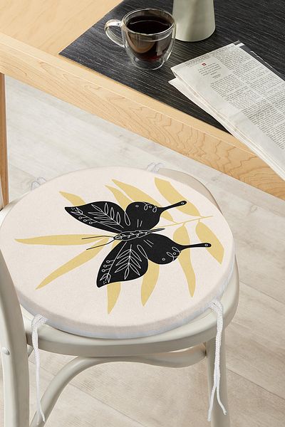 Realhomes Custom Design Digital Printed Round Zippered Chair Cushion with Butterfly Silhouette