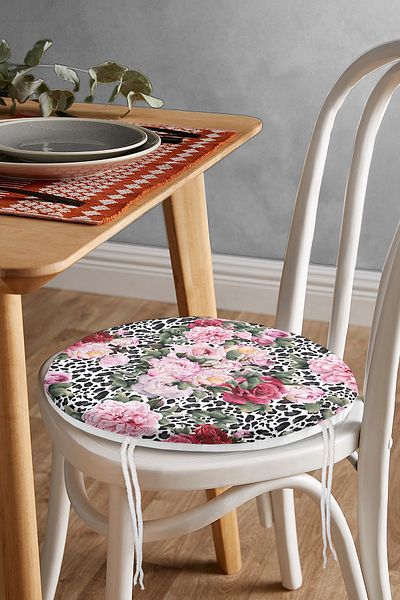 Realhomes Leopard Themed Cross Stitch Patterned Digital Printed Round Zippered Chair Cushion