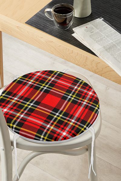 Realhomes Plaid Patterned Round Zippered Chair Cushion with Red Background
