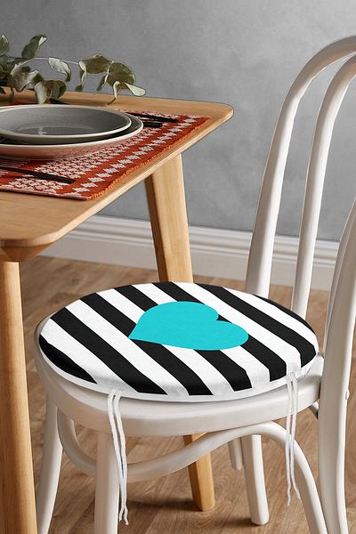 Realhomes Modern Heart Patterned Digital Printed Round Zippered Chair Cushion