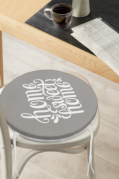 Realhomes Home Sweet Home Digital Printed Round Zippered Chair Cushion