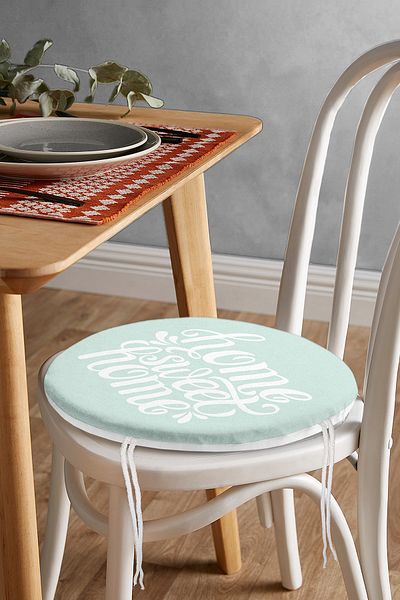 Realhomes Home Sweet Home Digital Printed Round Zippered Chair Cushion