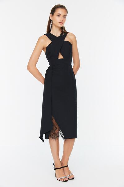 Trendyol Collection Μαύρο λεπτομερές κομψό βραδινό φόρεμα TPRSS22EL00016