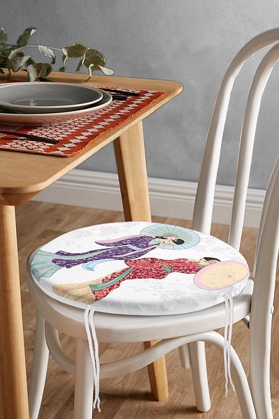 Realhomes Japanese Female Figure in Traditional Clothes Special Design Modern Round Zippered Chair Cushion