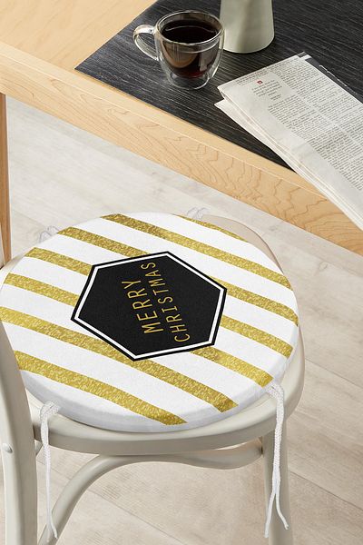 Realhomes White Floor Gold Detailed Merry Christmas Written Digital Printed Round Zippered Chair Cushion