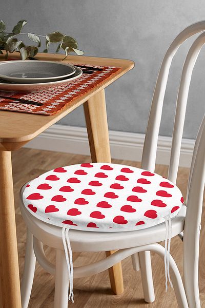 Realhomes Heart Pattern Digital Printed Round Zippered Chair Cushion