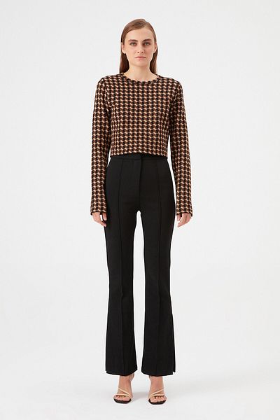 Açelya Okcu Pulover de tricotaj cu model crop