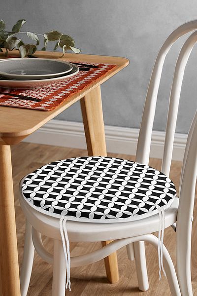 Realhomes Circular Geometric Motif Digital Printed Round Zippered Chair Cushion