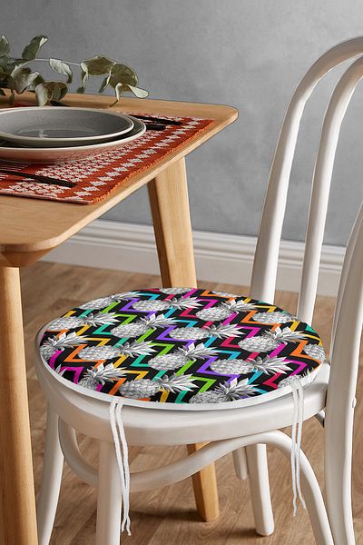 Realhomes Black Zigzag Themed Pineapple Patterned Modern Round Zippered Chair Cushion