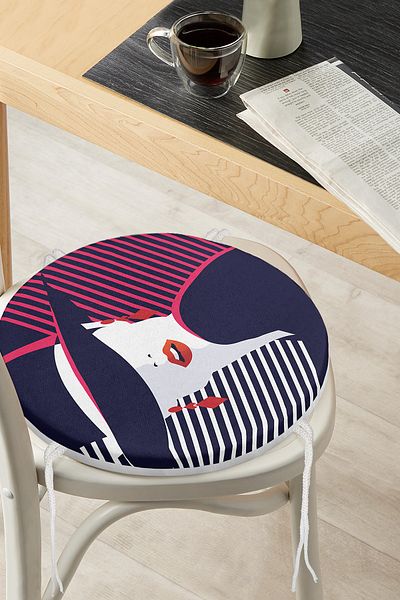 Realhomes Digital Printed Round Zippered Chair Cushion with Mujer Estilo Icon Design