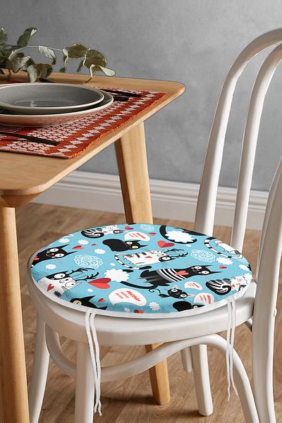 Realhomes Modern Round Zippered Chair Cushion with Blue Background Kittens Special Design