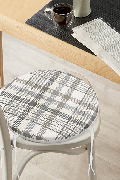 Realhomes Gray Cream Plaid Patterned Digital Printed Modern Round Zippered Chair Cushion