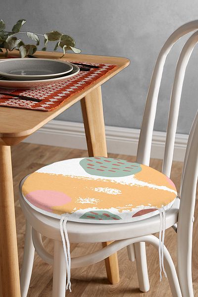 Realhomes Modern Black and White Line Motif Round Zippered Chair Cushion
