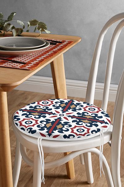 Realhomes Dark Blue Claret Red Damask Motif Modern Round Zippered Chair Cushion