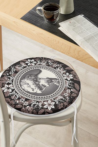 Realhomes Digital Printed Round Zippered Chair Cushion with Rose & Portrait Motif