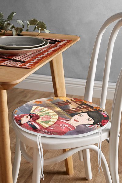 Realhomes Rose Motif Fan Holding Japanese Women's Motif Round Zippered Chair Cushion