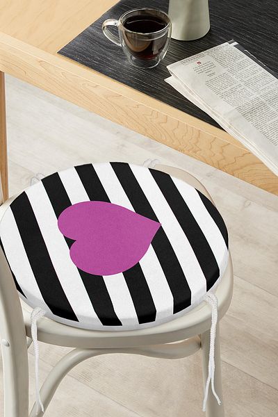Realhomes Heart Patterned Digital Printed Round Zippered Chair Cushion