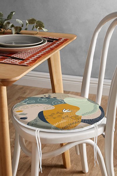 Realhomes Special Design Round Zippered Chair Cushion with Pink Floor and Flower Detail