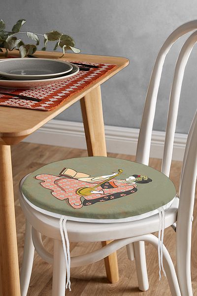Realhomes Traditional Japanese Female Figure Digital Printed Special Design Round Zippered Chair Cushion