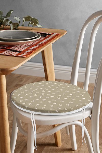 Realhomes Digital Printed Round Zippered Chair Cushion with Colorful Background and Star and Snowflake Motif