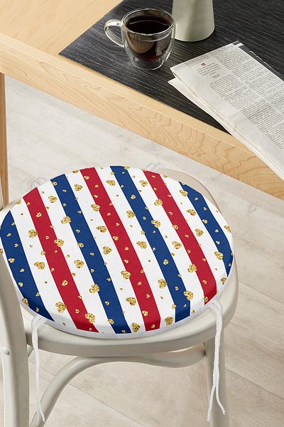 Realhomes Gold Detailed Heart Patterned Digital Printed Round Zippered Chair Cushion on White Background