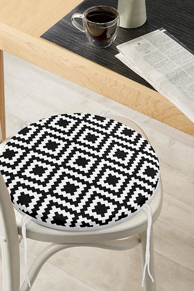 Realhomes Checkered Geometric Patterned Digital Printed Modern Round Zippered Chair Cushion