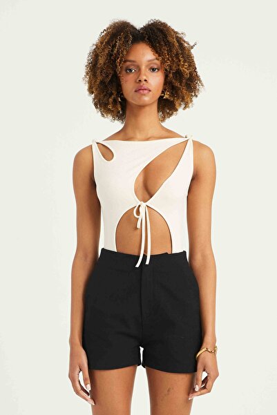 IAMNOTBASIC Women's Ivory Low-cut Strappy Riley Bodysuit