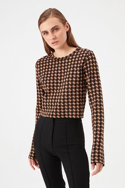 Açelya Okcu Pulover de tricotaj cu model crop