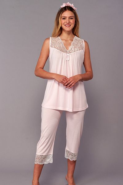 Flora Lacy Maternity Capri Set Powder