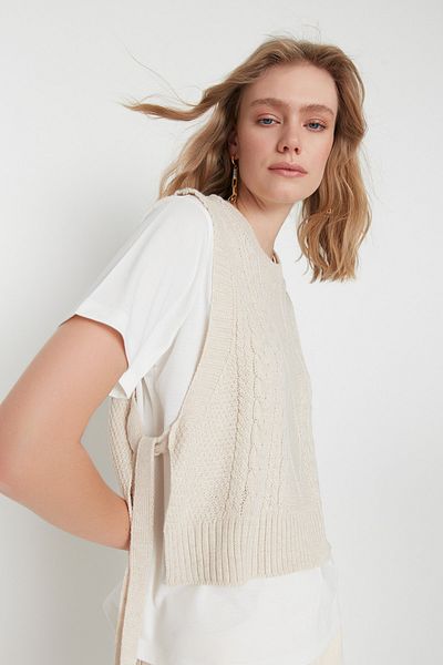 Trendyol Collection Crop Knitwear Pullover – Steinfarbe, seitliche Schleifenverbindung TWOAW22SV0058
