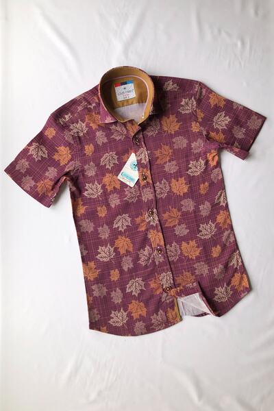 Louis Kids قميص أطفال بأكمام قصيرة بتفاصيل أوراق كبيرة من البرقوق