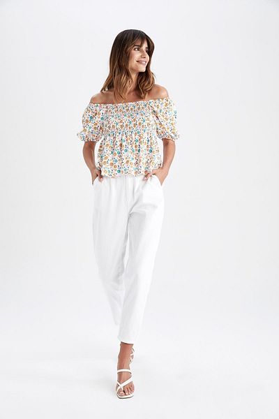 DeFacto Taillierte, kurzärmlige Bluse mit Blumenmuster und quadratischem Ausschnitt