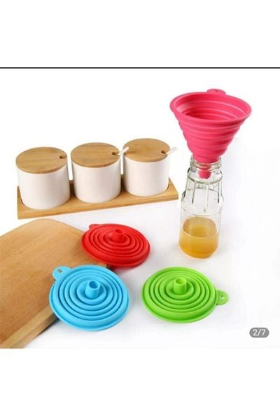 Bitti Bitecek 2 Pieces Mini Foldable Silicone Funnel