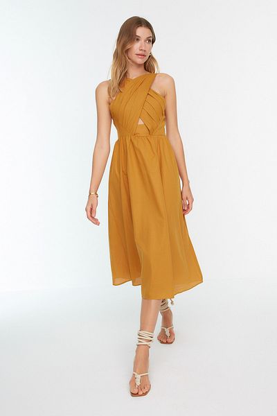 Trendyol Collection Brown Cut Out Detailed Woven Dress TWOSS22EL1243