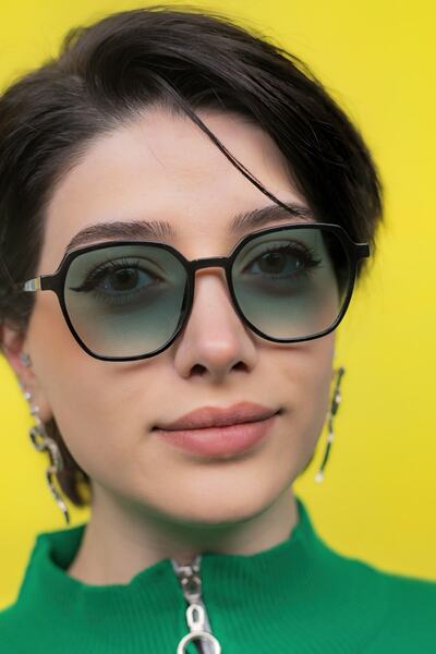 Focus On Frodo Black Green Sunglasses