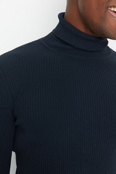 Trendyol Collection Marineblauer Slim-Fit-Rollkragenpullover aus Baumwolle mit Zopfmuster TMNAW20MG0031