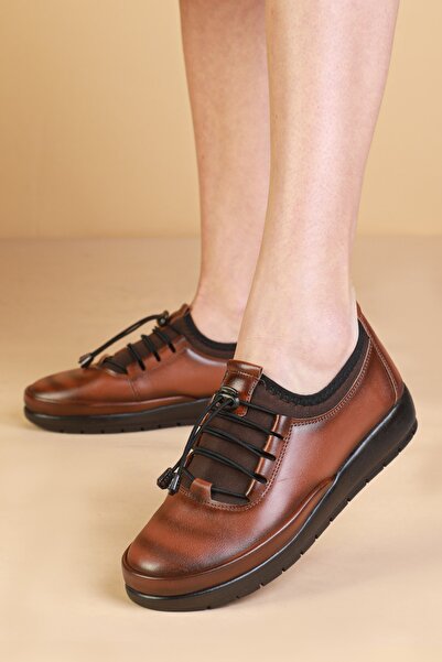 Yüce حذاء نسائي مريح بكعب جل من الجلد البني لتقويم العظام 349