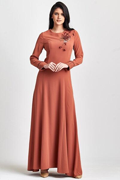 Esswaap Taba Kol Uçları Pilili, Taş Ve Çiçek Aksesuarlı Abiye Elbise
