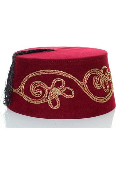 beyzade kostüm Бродиран стилен фес
