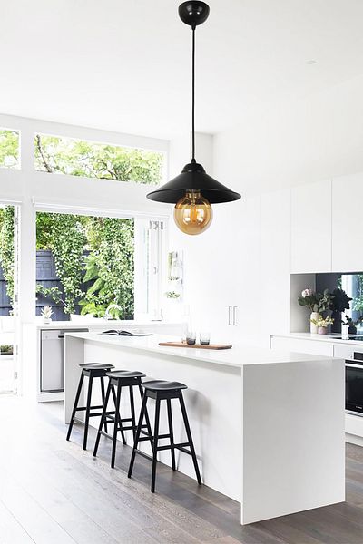 VENON Lighting Hüma Single Black Yellow Patina Chandelier