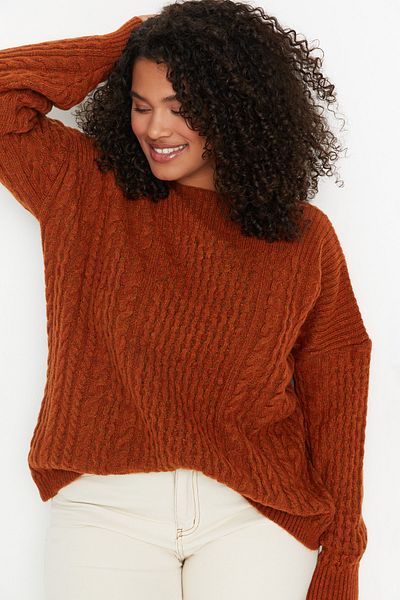 Trendyol Curve Brauner Strickpullover TBBAW23AN00014