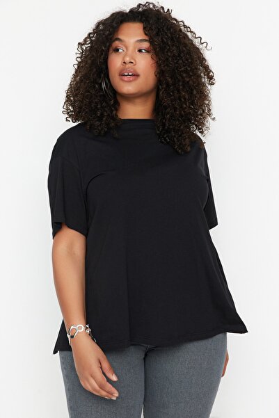 Trendyol Curve Black Back Detailed Knitted T-shirt TBBSS22TS0561