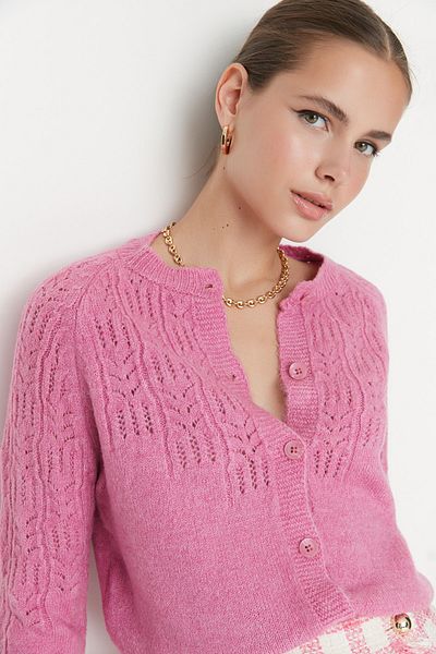Trendyol Collection Rosa perforierte Strickjacke aus weicher Strickware - TWOAW21HI0020