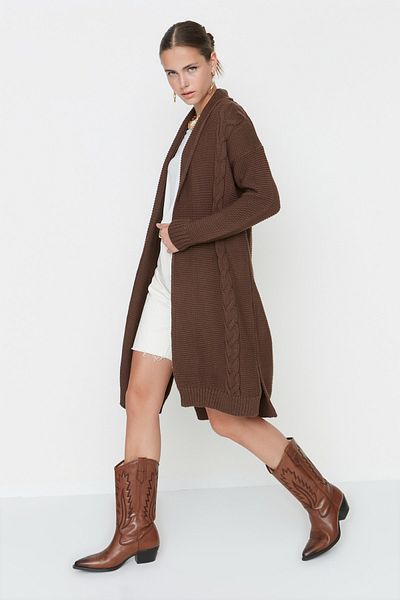 Trendyol Collection Hnědý pletený svetr s detailním úpletem TWOAW23HI00076