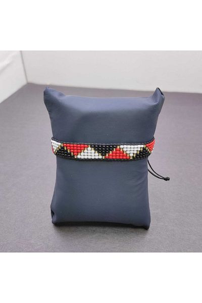ALTUNTAŞ Triangle Pattern Bracelet